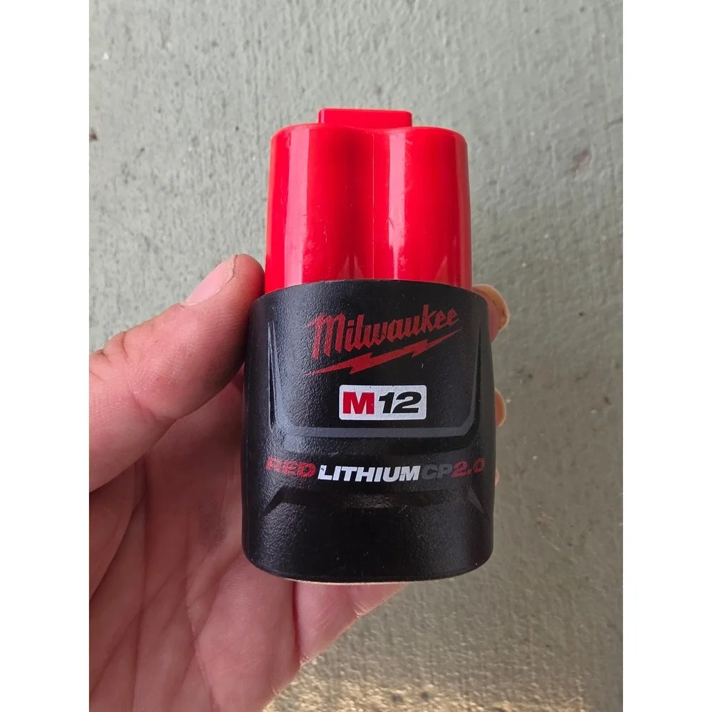 Milwaukee M12 REDLITHIUM CP2.0 12V Lithium-Ion Battery 2.0Ah 48-11-2420 Z3